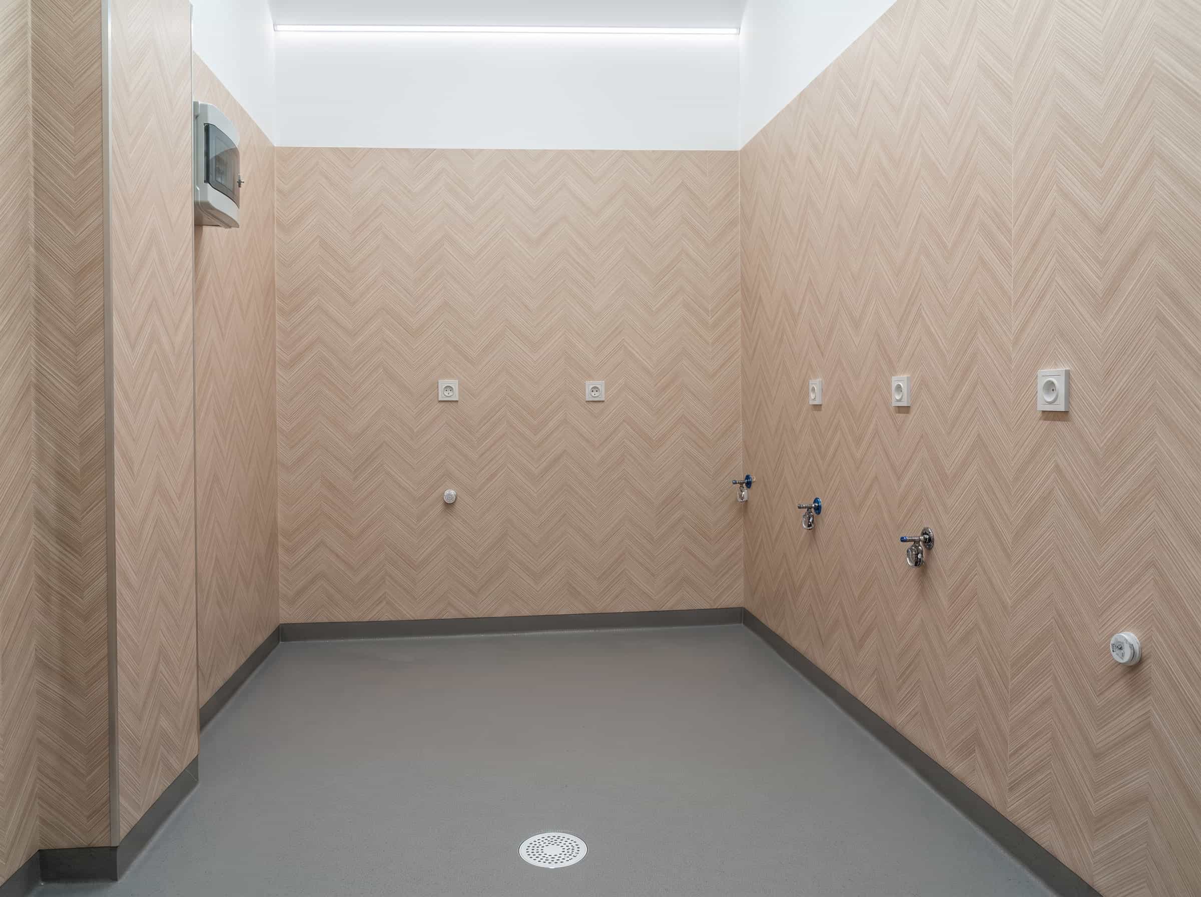 Hotel pracowniczy Karpin - wnętrze pralni ogólnodostępnej Hotel pracowniczy Karpin - wnętrze pralni ogólnodostępnej